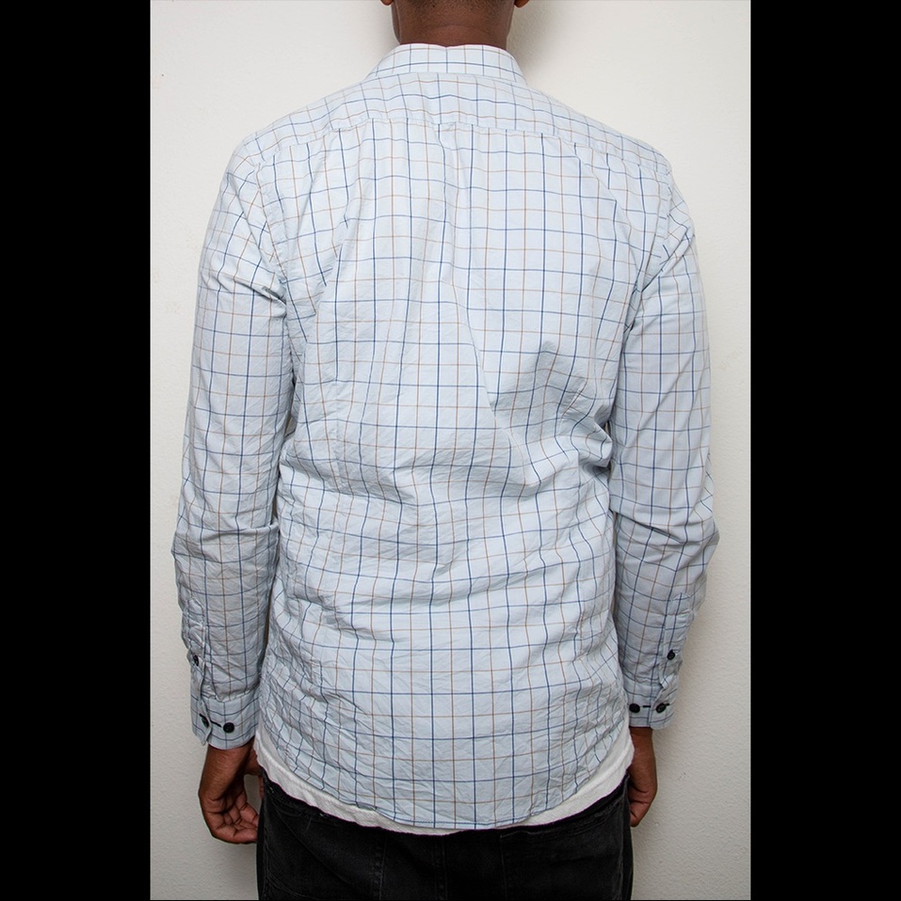 Button Up - Picture 3 of 6